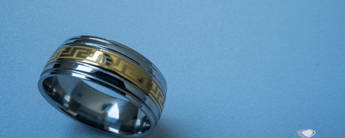 Comment nettoyer un bijou en acier inoxydable ?