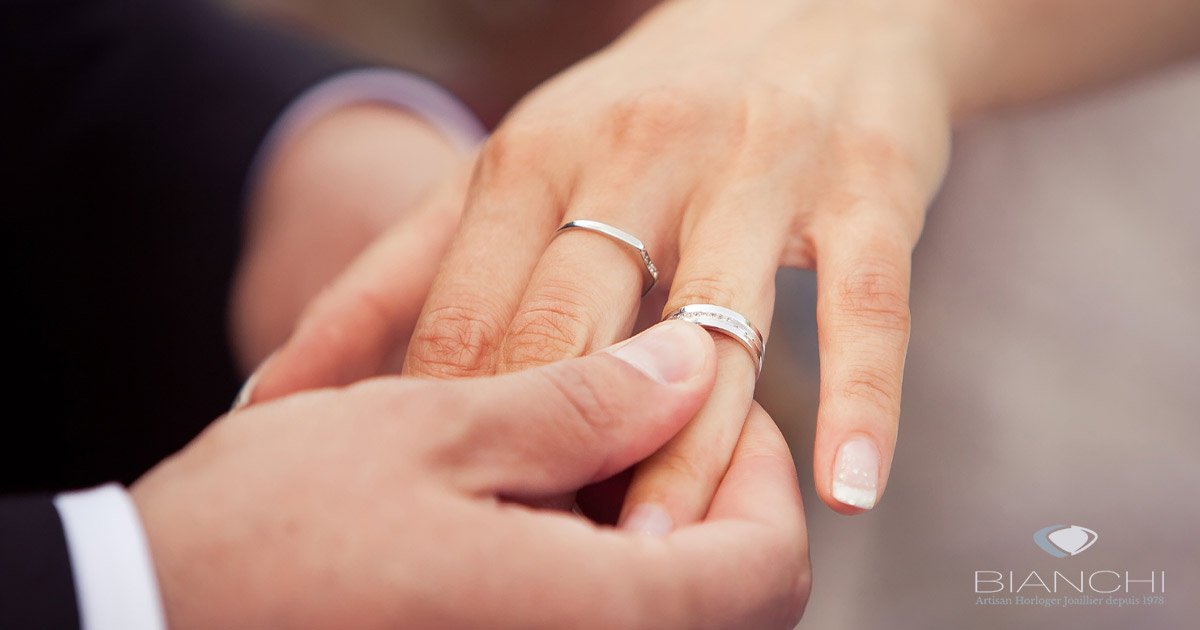 Porter une bague au majeur fashion